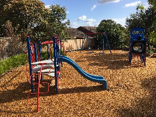 Narallah Grove Playground, Box Hill North