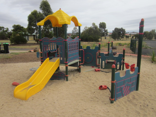 Navan Park Playground, Centenary Avenue, Melton West