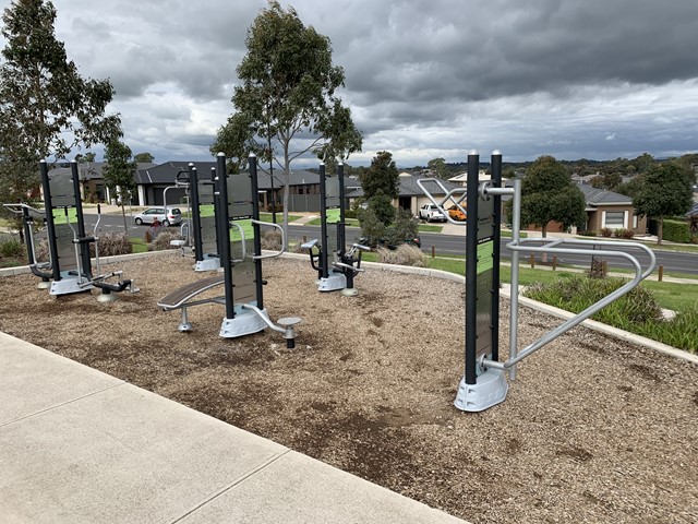 Neptune Park Outdoor Gym (Mernda)