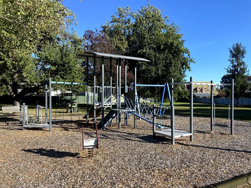 North Mount Beauty Park Playground, Lakeside Avenue, Mount Beauty