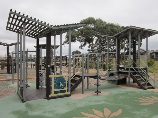 Northfields Drive Playground, Epping