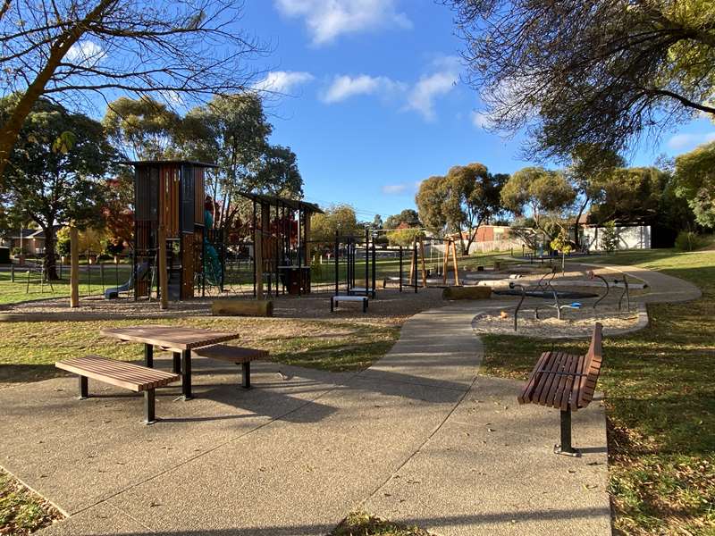Norwood Hill Reserve Playground, Maclise Street, Castlemaine