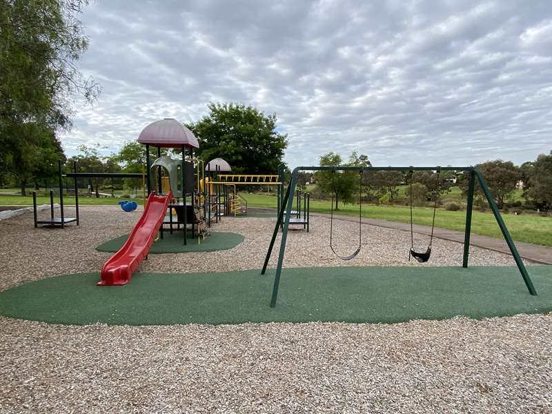 Oak Tree Avenue Playground, Wyndham Vale