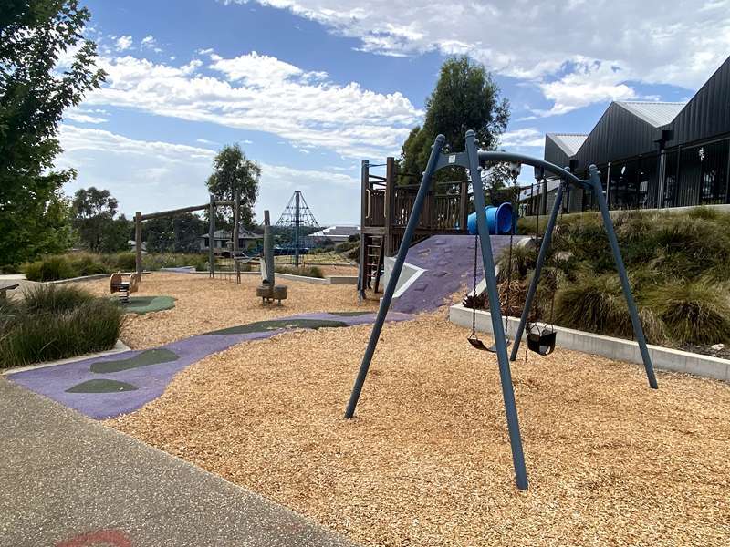 Observer Terrace Playground, Mernda