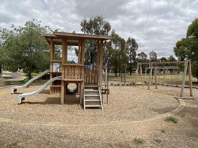 OConnors Paddock Playground, Pinewood Crescent, Cairnlea