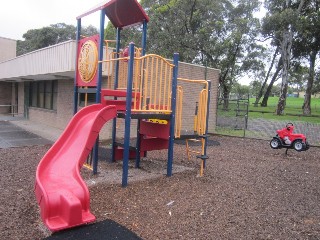 Olive Road Playground, Eumemmerring