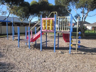 Opal Place Playground, St Albans