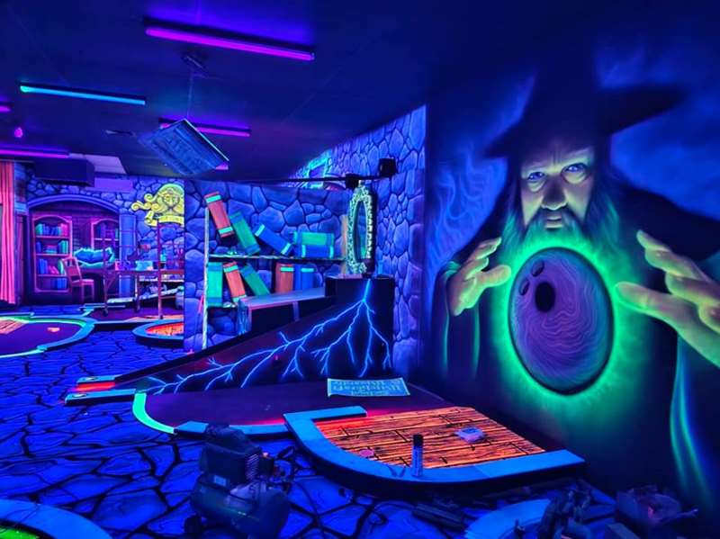 Oz Tenpin Bowling & Mini Golf (Greensborough)