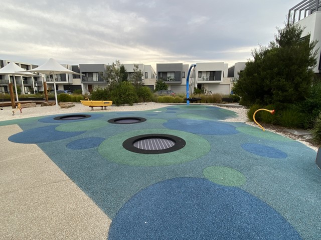 Pallisades Boulevard Playground, Cheltenham