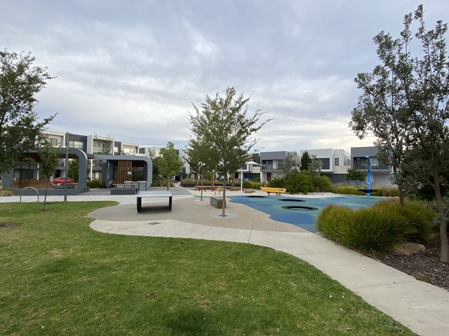 Pallisades Boulevard Playground, Cheltenham