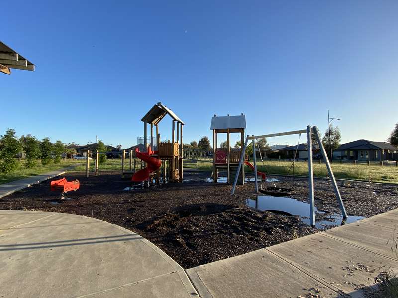 Parkview Street Playground, Melton West