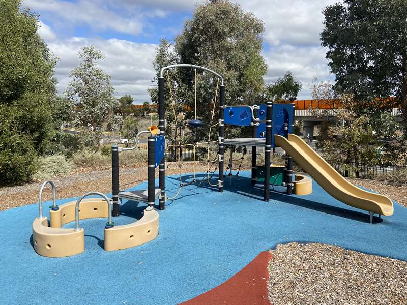 Peak Crescent Playground, Wantirna