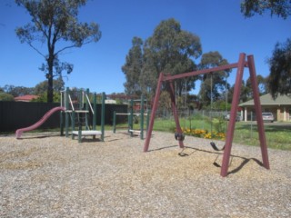 Peake Court Playground, Epsom