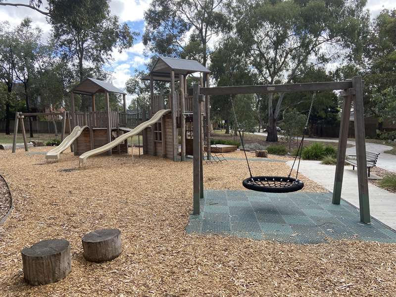 Petronella Avenue Playground, Wheelers Hill