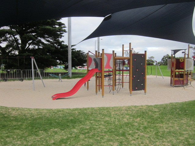 The Best Playgrounds Near Beaches