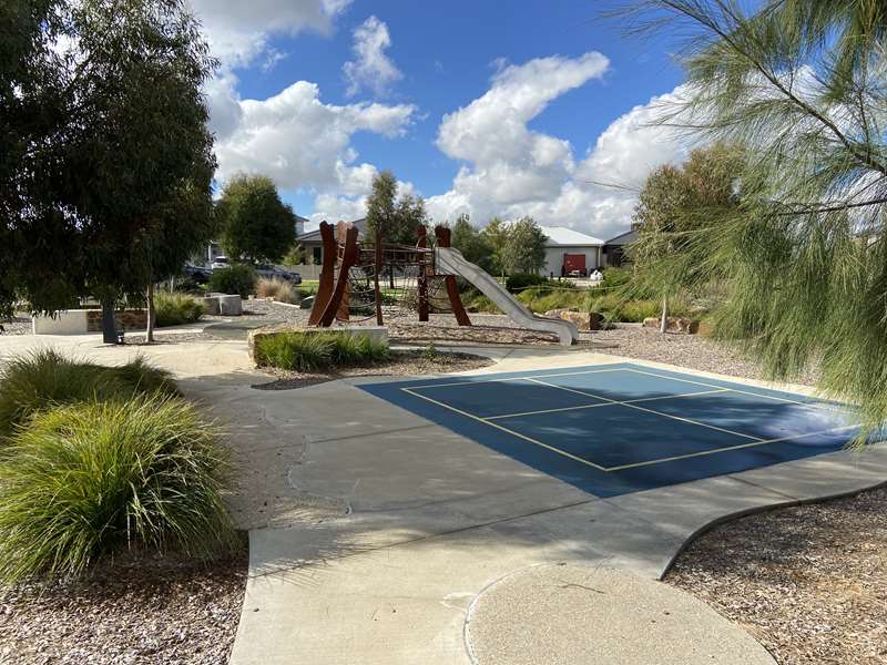 Pipit Way Playground, Sunbury