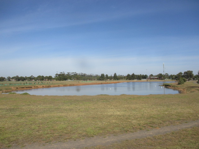 Presidents Park Dog Off Leash Area (Wyndham Vale)