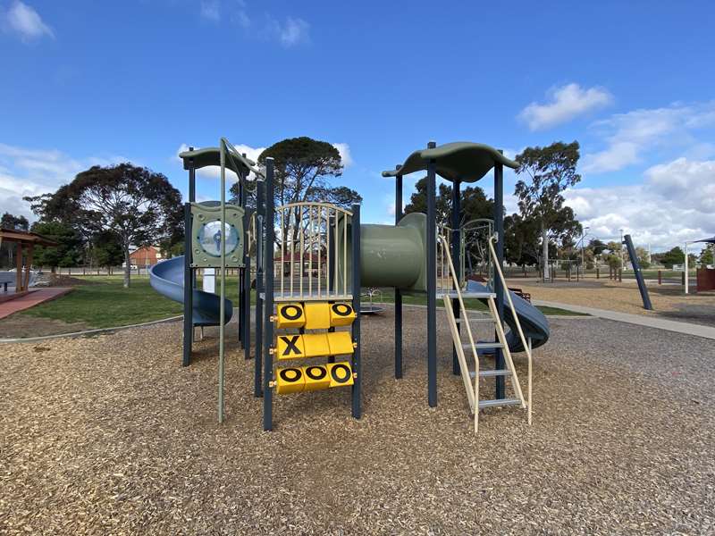 Princes Park Playground, Lake Road, Maryborough