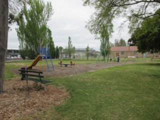 Queens Parade Playground, Traralgon