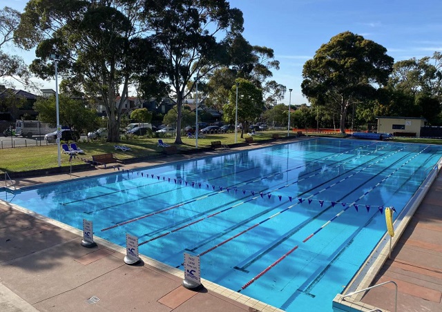 Queens Park Outdoor Pool (Moonee Ponds)