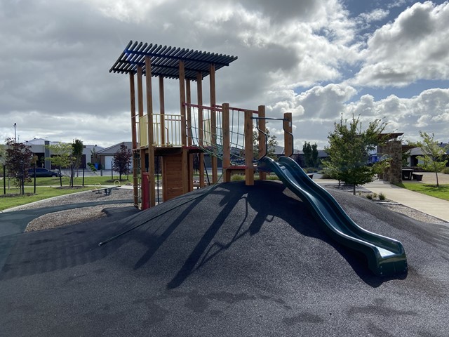 Ramlegh Park Playground, Sandown Parade, Clyde North