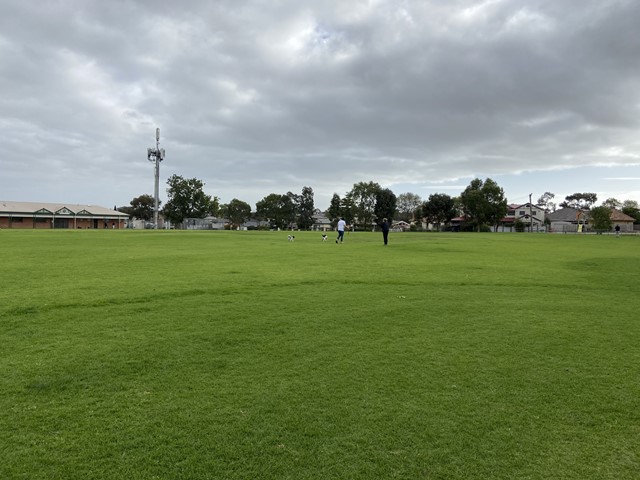 Rayner Reserve Dog Off Leash Area (Oak Park)