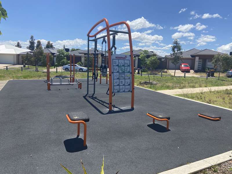 Redditch Street Outdoor Gym (Melton South)