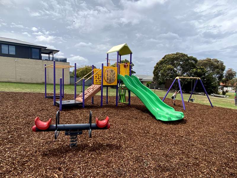 Rita Court Playground, Bell Post Hill