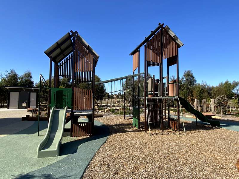 Rosslare Court Playground, Hoppers Crossing