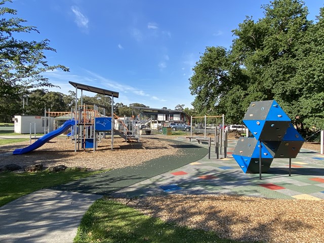 Rotary Centennial Park Playground, Main Hurstbridge Road, Diamond Creek