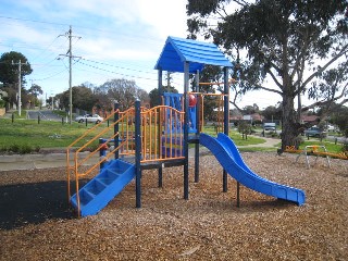 Rowan Drive Playground, Doveton