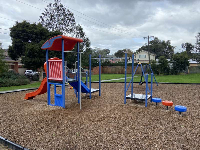 Vin Jervis Reserve, Royal Avenue Playground, Essendon North