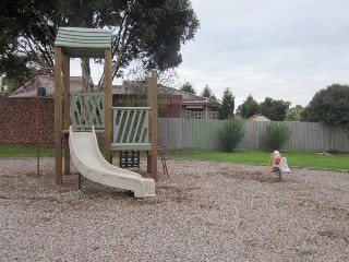 Rudstone Bend Playground, Greenvale