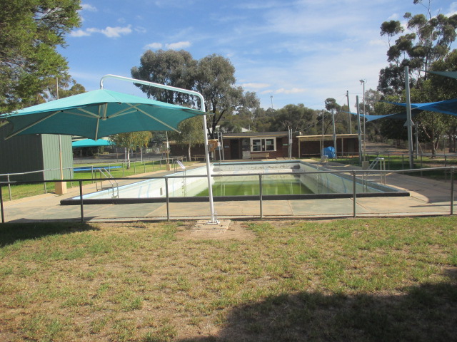 Rushworth Outdoor Swimming Pool