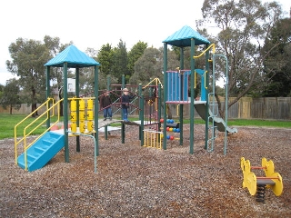 Ballina Terrace Playground, Vermont South