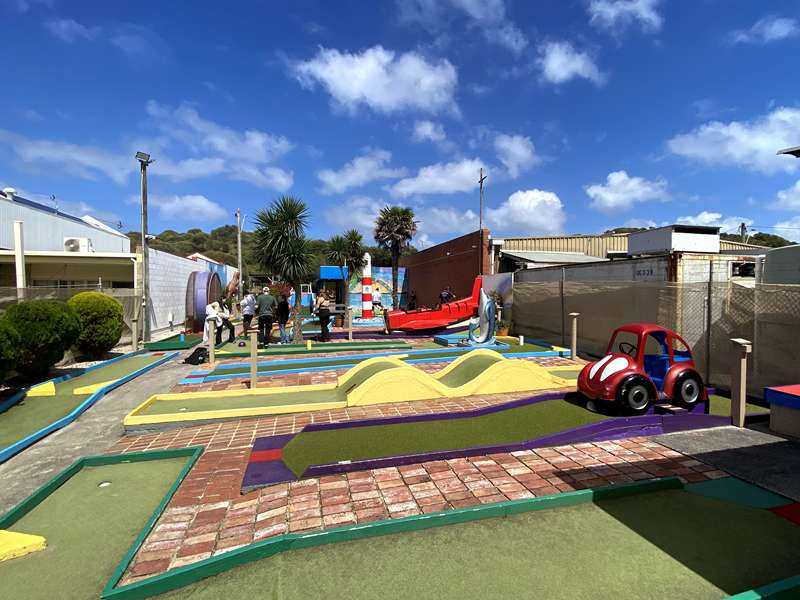 Sandy Point Mini Golf