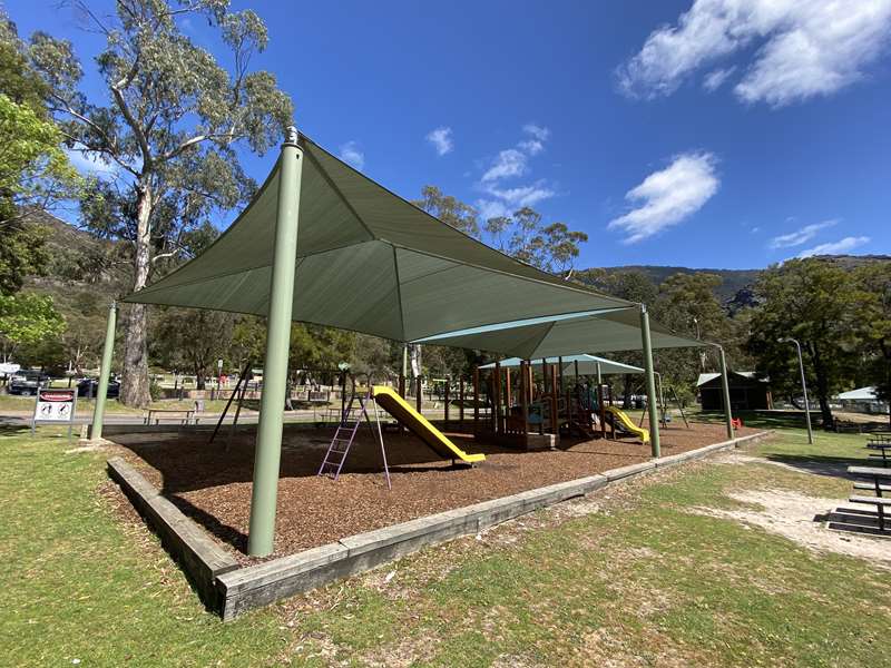 School Street Playground, Halls Gap