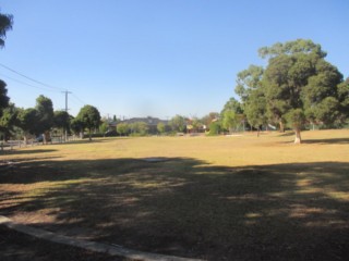 Shand Reserve Dog Off Leash Area (Reservoir)