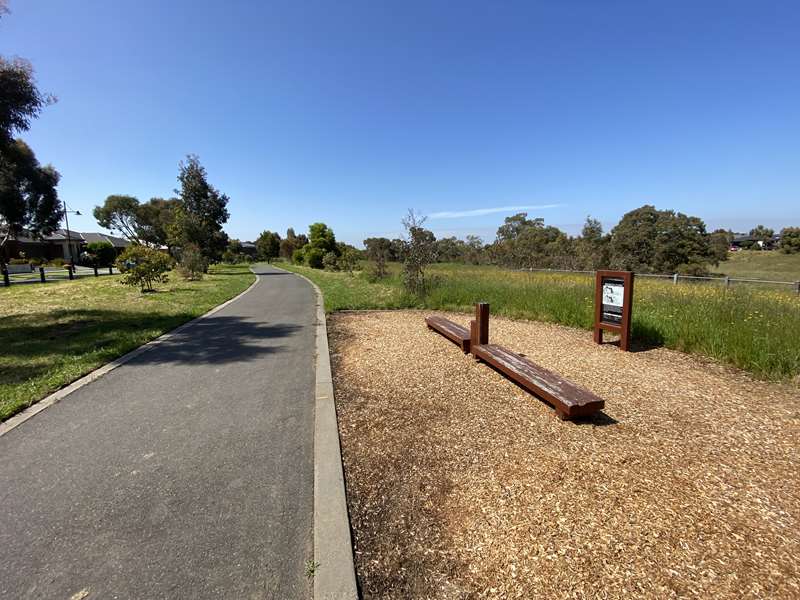 Silvergum Way Outdoor Gym (Craigieburn)