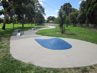 Cranbourne Skatepark (Ray Perry Park)