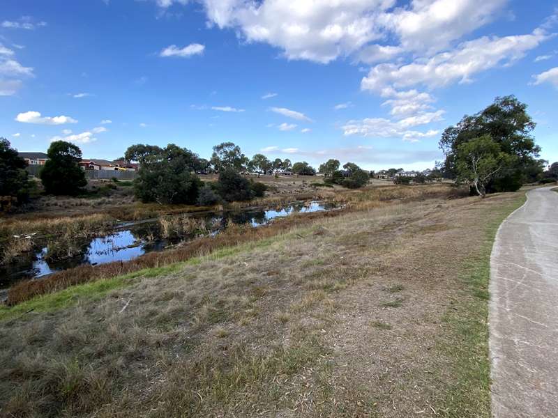 Skeleton Creek Reserve Dog Off Leash Area (Hoppers Crossing)