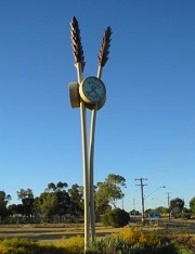 Big Wheat statue