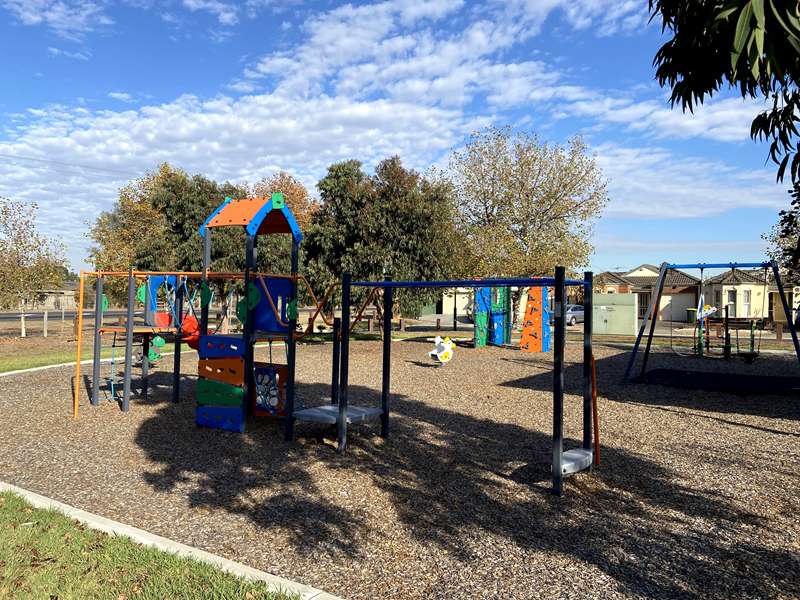 St James Wood Drive Playground, Tarneit