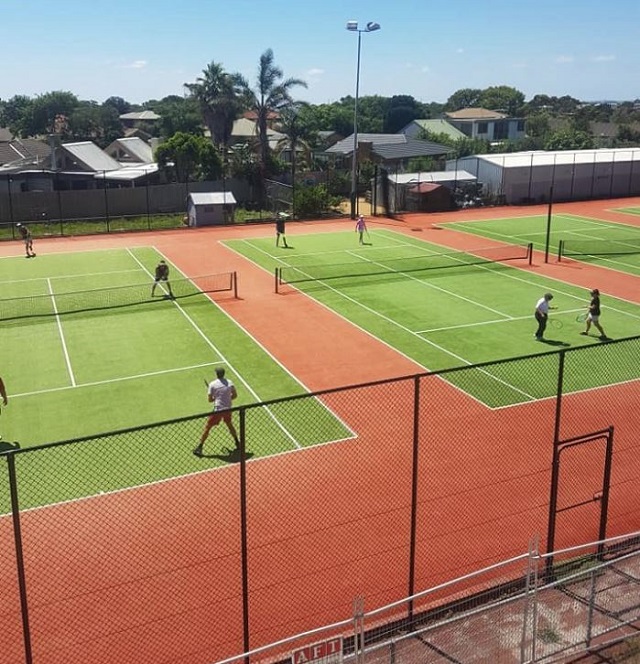 St Louis de Montfort Tennis Club (Aspendale)