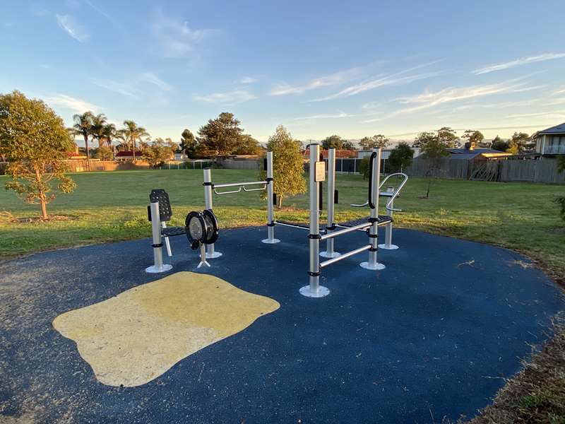 Stewart Crescent Reserve Outdoor Gym (Rockbank)