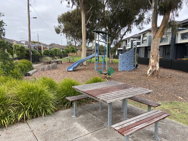 Storey Road Playground, Reservoir