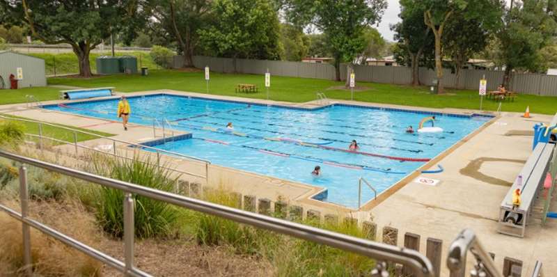Stratford Outdoor Swimming Pool