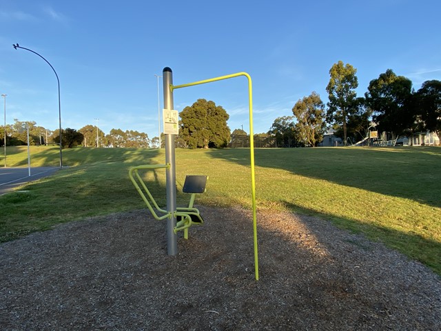 Surrey Park Outdoor Gym (Box Hill)