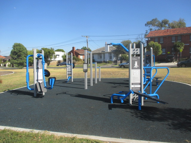 T.W. Andrews Reserve Outdoor Gym (Reservoir)