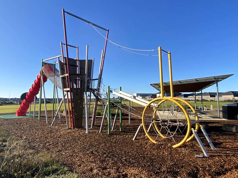 Tartan Drive Playground, Clyde North